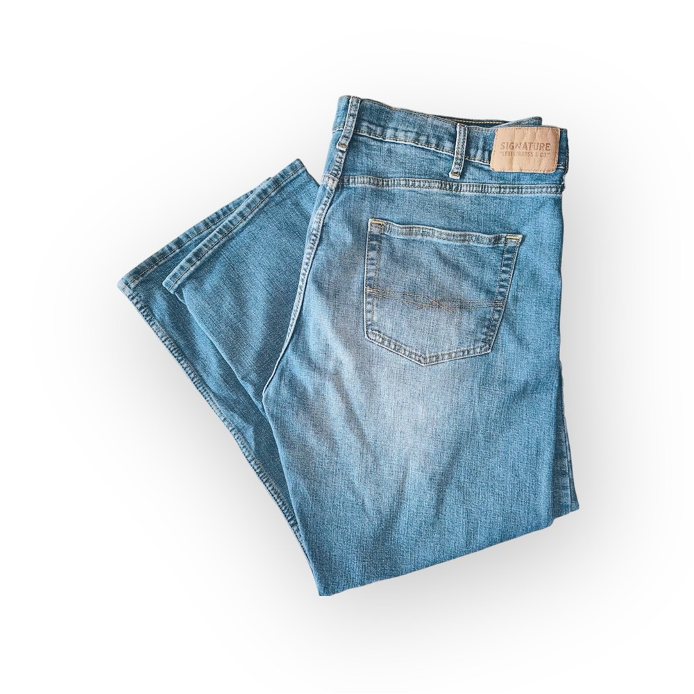 Signature Levi’s Strauss Jeans Sz 42 x 30